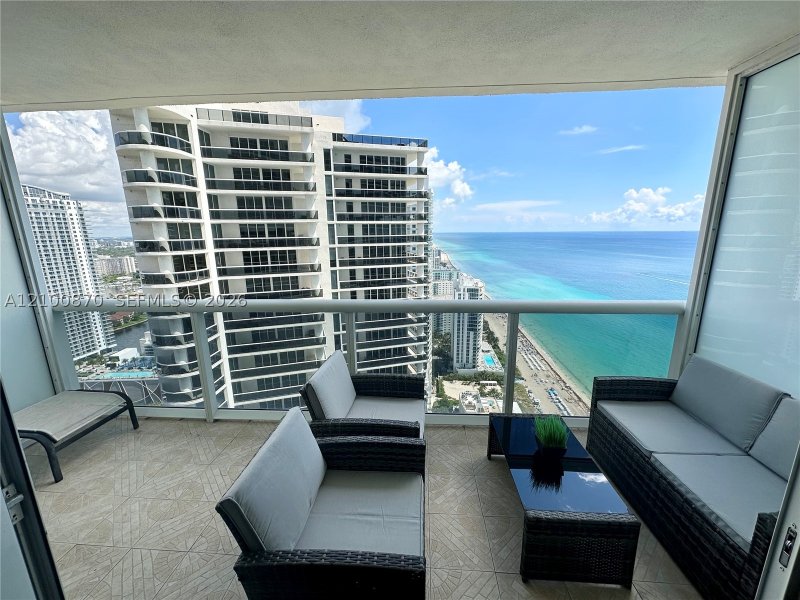 Comprar apartamento en Beach Club Two 4109