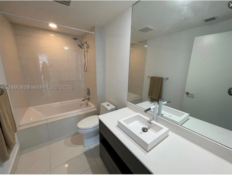 Comprar apartamento en 1100 Millecento 1406