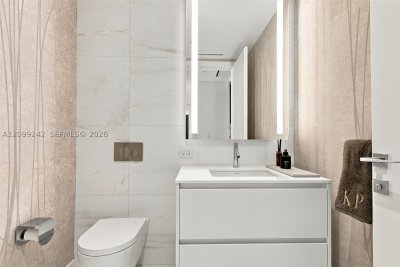 Aluguel de apartamento no Aston Martin Residences 5105W