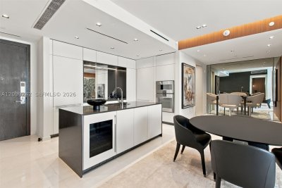 Aluguel de apartamento no Aston Martin Residences 5105W