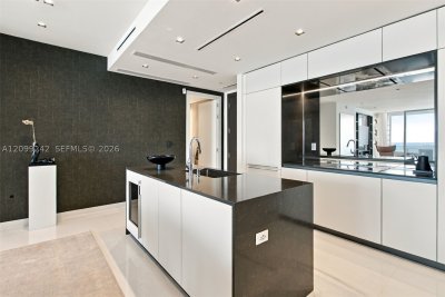 Aluguel de apartamento no Aston Martin Residences 5105W