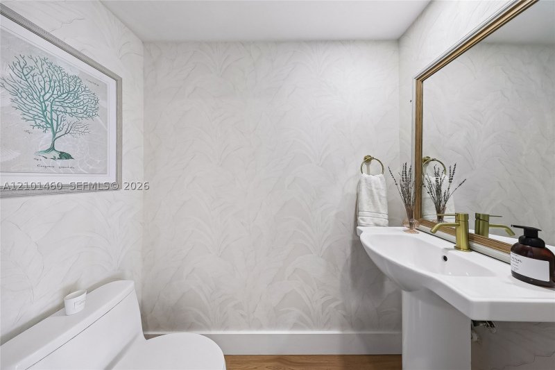 Comprar apartamento no Carbonell 2403