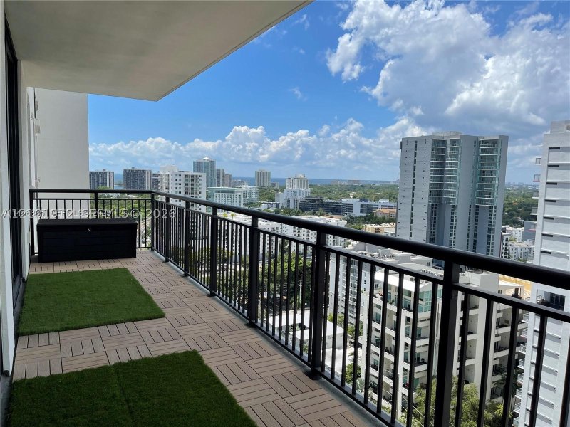 Condo for sale at Nine at Mary Brickell Village 2109