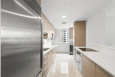 Alquiler de apartamento en Carbonell 1703