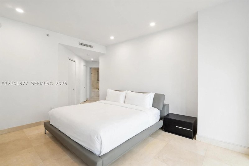 Alquiler de apartamento en Carbonell 1703