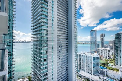 Comprar apartamento no Paraiso Bayviews 3407