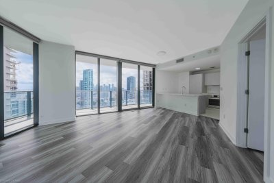 Comprar apartamento no Paraiso Bayviews 2506