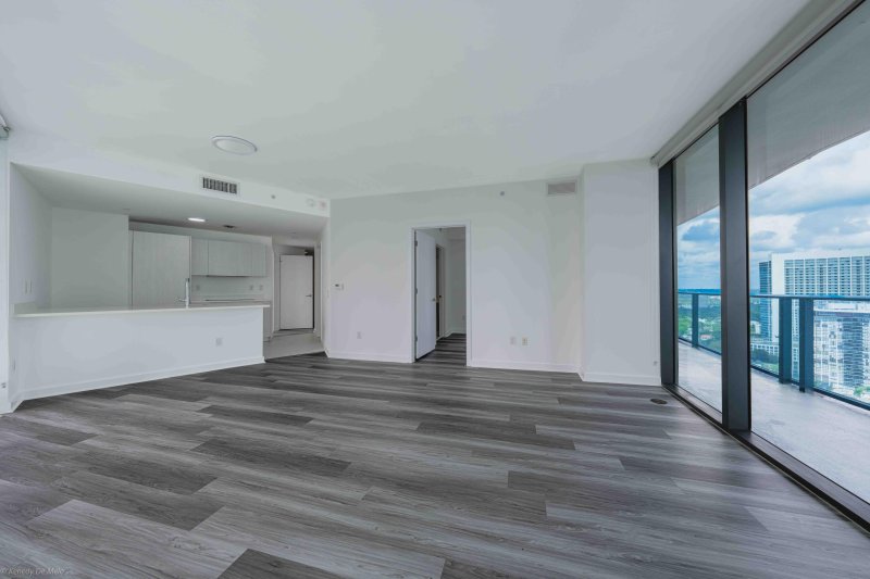 Comprar apartamento no Paraiso Bayviews 2506