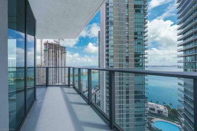 Comprar apartamento no Paraiso Bayviews 2506
