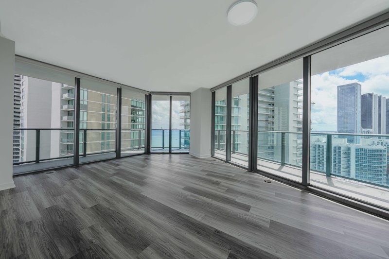 Condo for sale at Paraiso Bayviews 2506