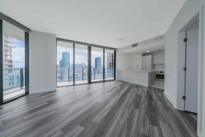 Condo for sale at Paraiso Bayviews 2506