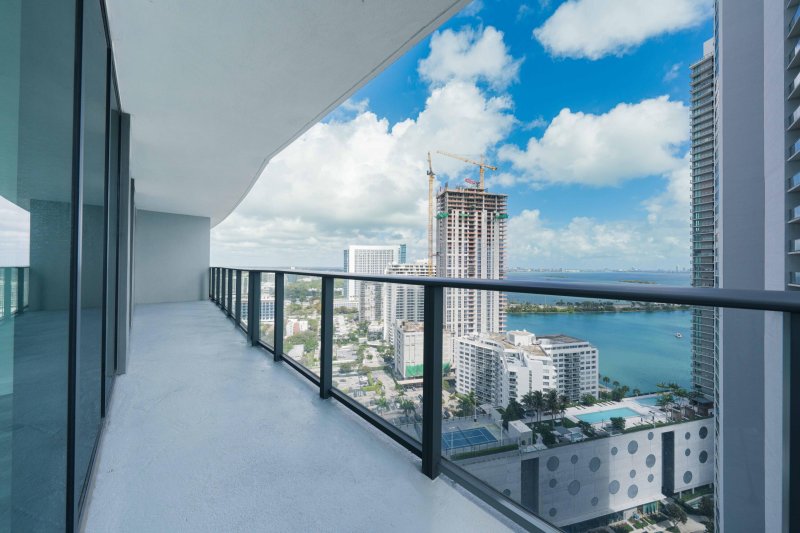 Condo for sale at Paraiso Bayviews 2506