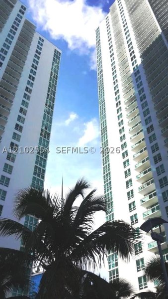 Comprar apartamento en The Plaza Tower I 4005