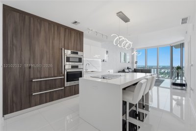 Paramount Miami WorldCenter Apt #3906