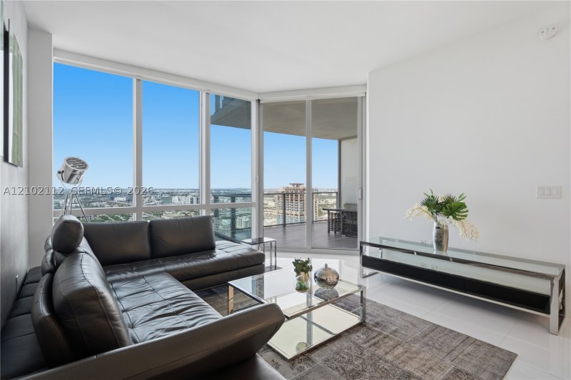 Comprar apartamento no Paramount Miami WorldCenter 3906