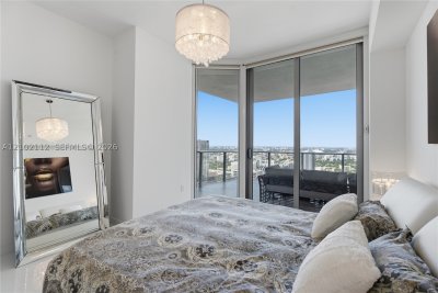 Comprar apartamento no Paramount Miami WorldCenter 3906