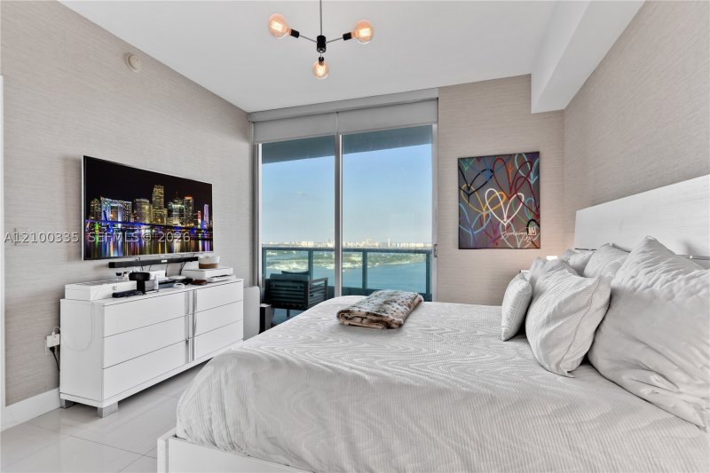 Comprar apartamento en 900 Biscayne 3003