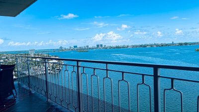 Comprar apartamento en Apeiron at the Jockey Club 16A