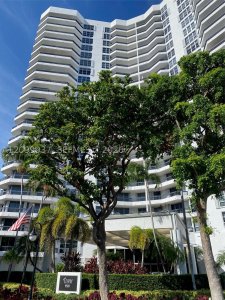 Mystic Pointe 600 Apt #1711