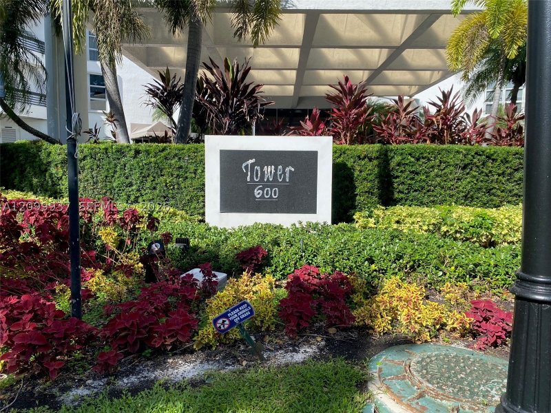 Apartment for rent at Mystic Pointe 600 1711