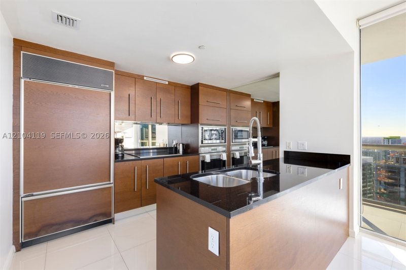 Comprar apartamento en Icon Brickell Viceroy 4804