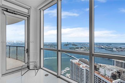 Aluguel de apartamento no Opera Tower 5602