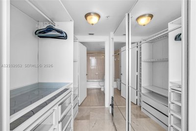 Aluguel de apartamento no Opera Tower 5602