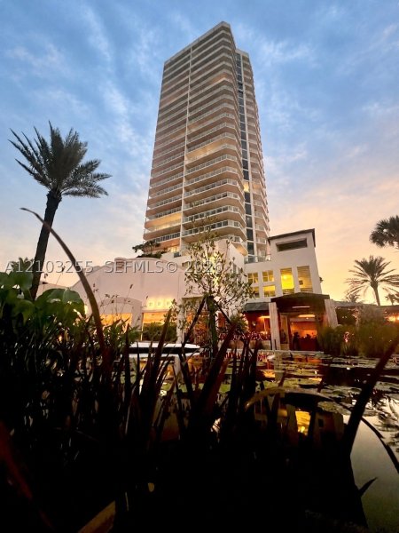 Aluguel de apartamento no St Tropez Ocean 9-D