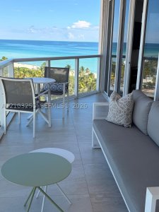 Aluguel de apartamento no St Tropez Ocean 9-D