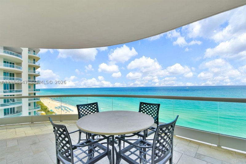Condo for sale at Turnberry Ocean Colony 1401