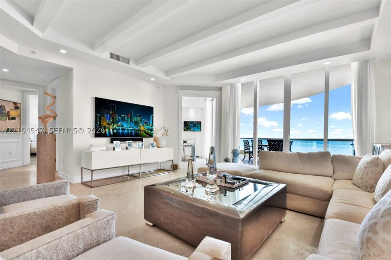 Condo for sale at Turnberry Ocean Colony 1401