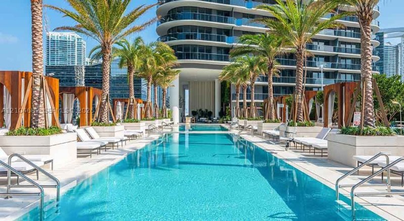 Condo for sale at SLS Lux Brickell 4405