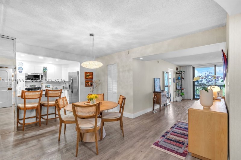 Condo for sale at Brickell Bay Club 1808