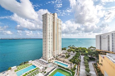 Alquiler de apartamento en Isola Brickell Key 1802