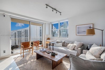Alquiler de apartamento en Isola Brickell Key 1802