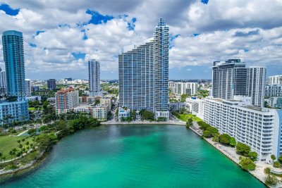 Paramount Bay Apt #1902