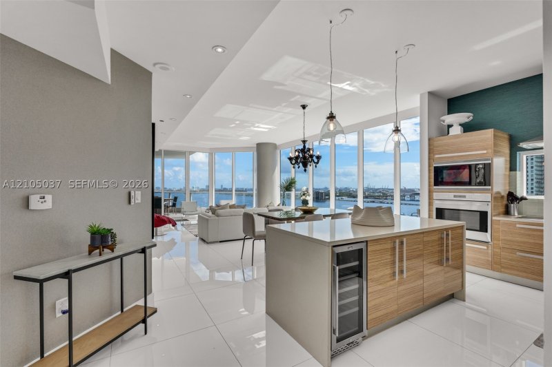 Comprar apartamento no Paramount Bay 1902