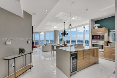 Comprar apartamento no Paramount Bay 1902