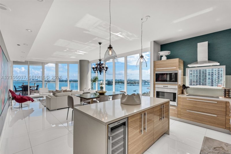 Comprar apartamento no Paramount Bay 1902