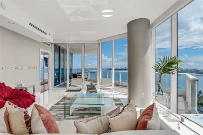 Comprar apartamento no Paramount Bay 1902