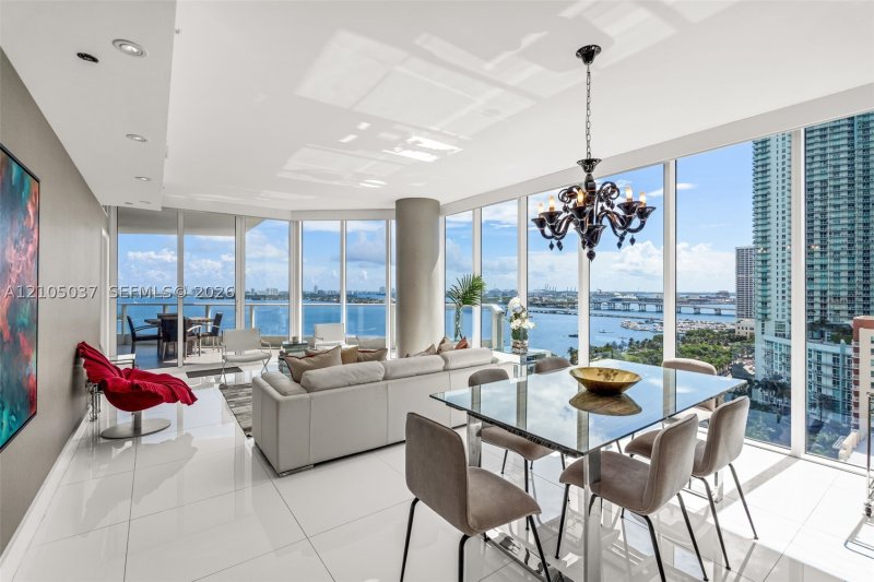 Comprar apartamento no Paramount Bay 1902