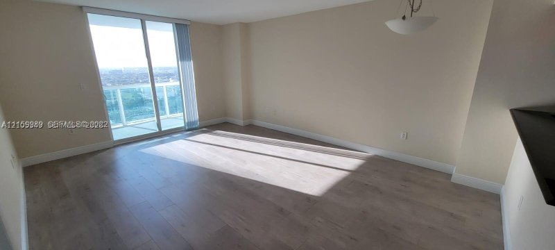 Condo for sale at 1800 Club 2704