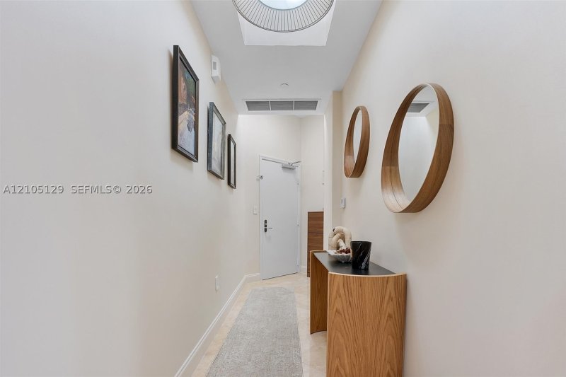 Comprar apartamento no Turnberry Village 401