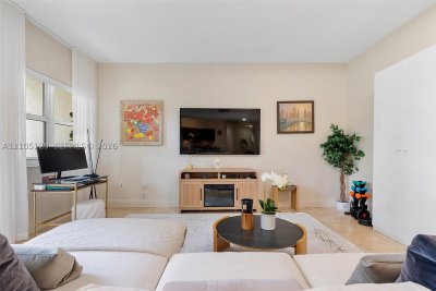Comprar apartamento no Turnberry Village 401