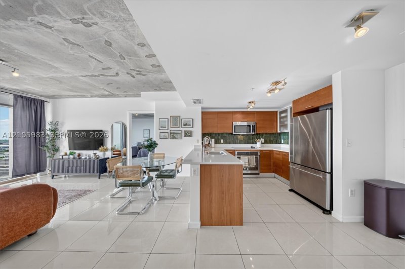 Condo for sale at Midtown Midblock 1106