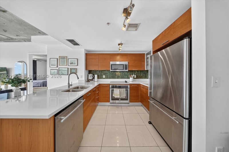 Condo for sale at Midtown Midblock 1106
