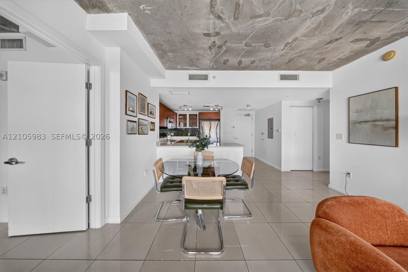 Condo for sale at Midtown Midblock 1106