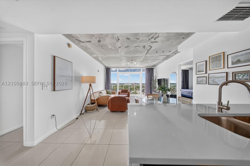 Condo for sale at Midtown Midblock 1106