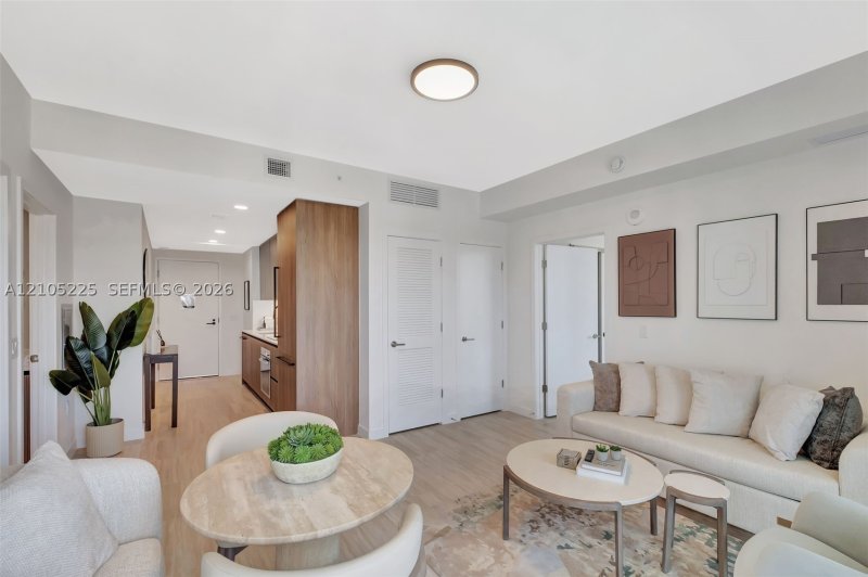 Condo for sale at 72 Park Miami Beach 808