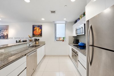 Aluguel de apartamento no Avenue on Brickell 1050 Tower 1002